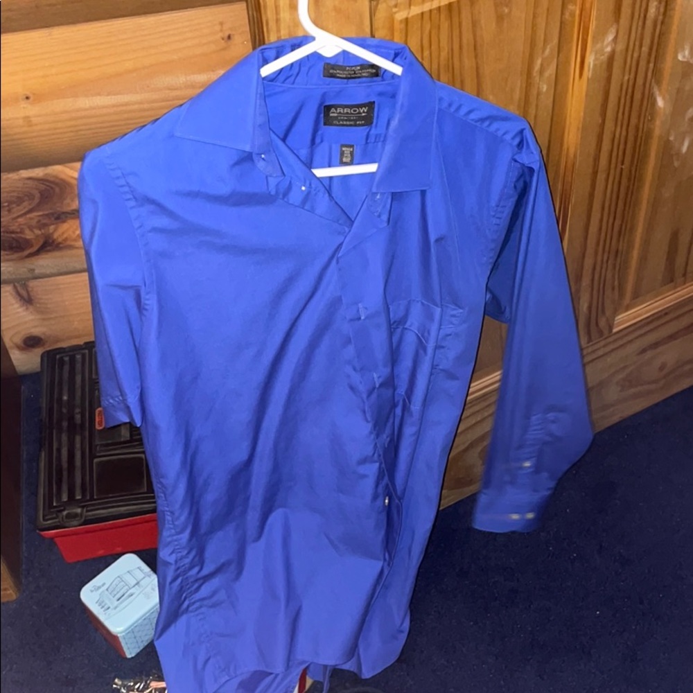 Men’s small blue dress shirt